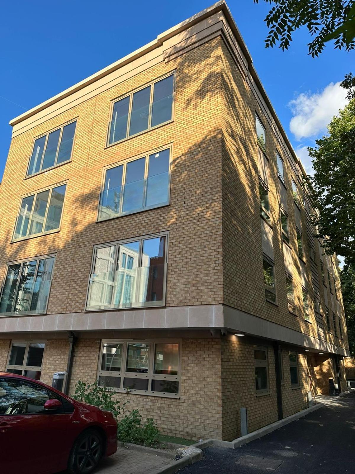 Kensington House By Solitaire Suites Slough Kültér fotó