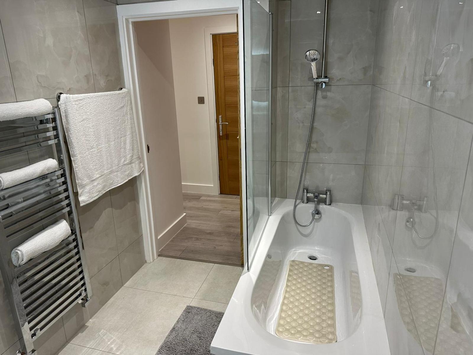 Kensington House By Solitaire Suites Slough Kültér fotó